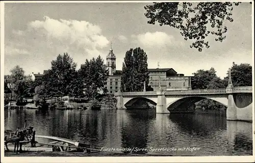 Ak Fürstenwalde an der Spree, Spreebrücke mit Hafen