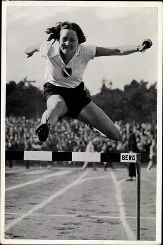 Sammelbild Olympia 1936, Hürdenläuferin Steuer