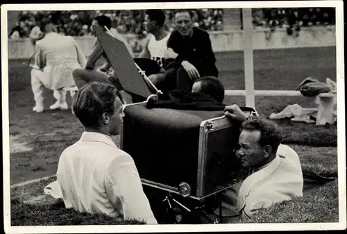 Sammelbild Olympia 1936, Filmoperateur mit Kamera