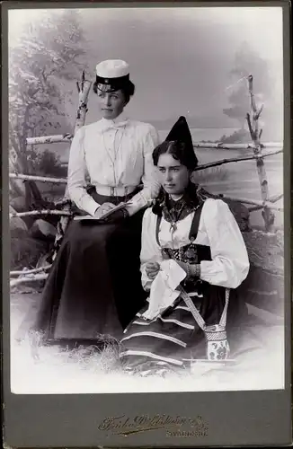 Kabinett Foto Frauen in Schwedischer Tracht