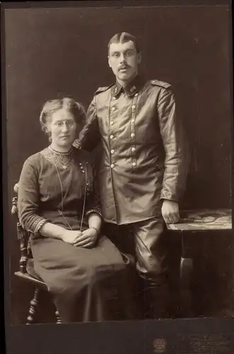 Kabinett Foto Soldat in Uniform, Portrait mit Frau