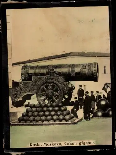Foto Moskau Russland, Canon gigante