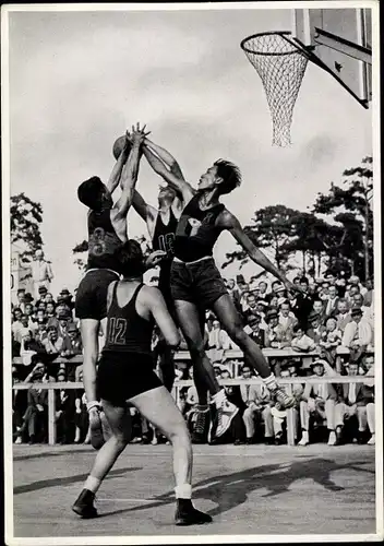 Sammelbild Olympia 1936, Basketballspiel Philippinen gegen Marokko