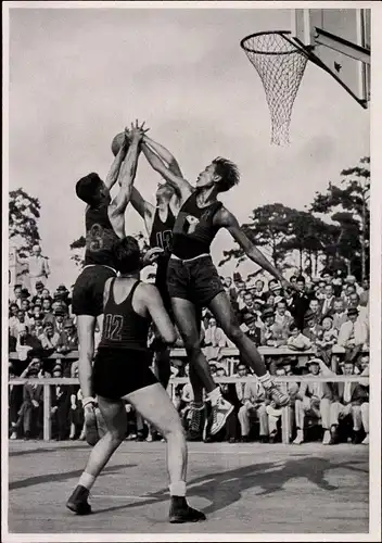 Sammelbild Olympia 1936, Basketballspiel Philippinen gegen Marokko