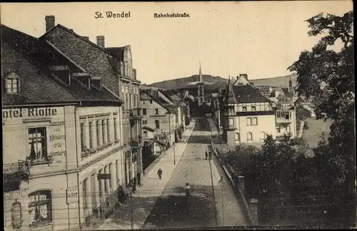 Ak St. Wendel im Saarland, Bahnhofstraße, Hotel Riotte