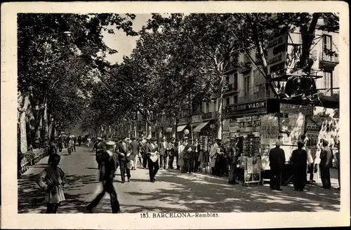 Ak Barcelona Katalonien Spanien, Ramblas, Zeitungskiosk