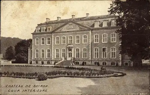 Ak Verviers Wallonien Lüttich, Chateau de Soiron, Cour Interieure