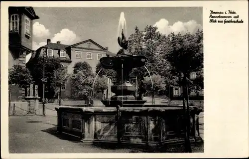 Ak Ilmenau in Thüringen, Hennebrunnen mit Blick auf Goetheschule