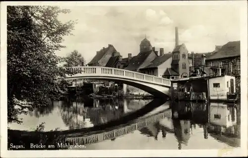Ak Żagań Sagan Schlesien, Brücke am Mühlgraben