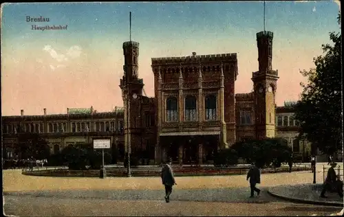 Ak Wrocław Breslau Schlesien, Hauptbahnhof, Totalansicht, Vorderseite, Passanten