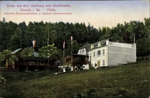 Ak Picka Oppach in der Oberlausitz, Gasthaus zum Waldfrieden, Anwohner vor dem Haus