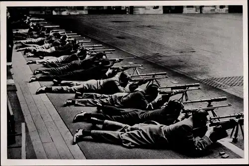 Sammelbild Olympia 1936, Schießen aus Kleinkaliberbüchsen im Alexanderpalast in London