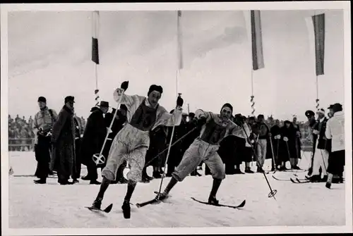 Sammelbild Olympia 1936, Skistaffel, Norwegische Skiläufer Hoffsbakken und Hagen