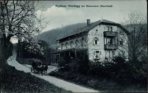 Ak Rickenbach Kt. Basel Land Schweiz, Kurhaus Waldegg, Kutsche