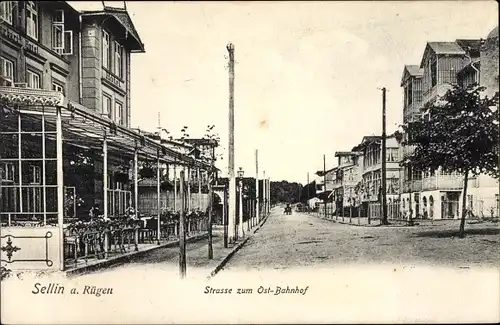Ak Ostseebad Sellin auf Rügen, Straße zum Ostbahnhof, Hotel