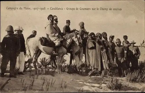 Ak Casablanca Marokko, Campagne du Maroc, 1907-1908, Groupe de Goumiers sur le Champ de Courses