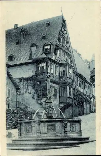 Ak Miltenberg am Main Unterfranken, Haus Miltenberg mit Marktbrunnen