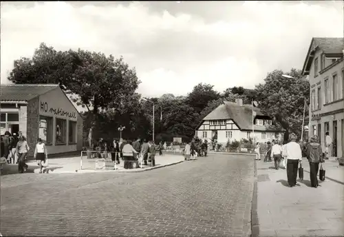 Ak Ostseebad Göhren auf Rügen, HO rationell Markt, Ortsansicht