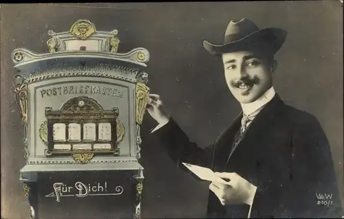 Ak Für Dich, Mann mit Hut, Postbriefkasten