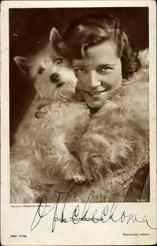 Ak Schauspielerin Olga Tschechowa, Portrait mit Hund