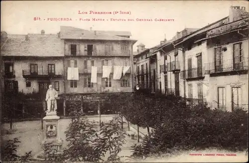 Ak Puigcerda Katalonien, Plaza Mayor, Estatua del General Gabrinety