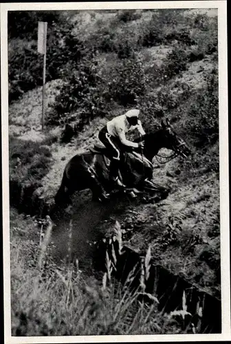Sammelbild Olympia 1936, Rumänischer Reiter Major Semoff auf Lowak