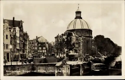 Ak Amsterdam Nordholland Niederlande, Singel met Ronde Luthersche Kerk