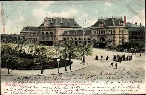 Ak Düsseldorf, Hauptbahnhof mit Wilhelmsplatz, Passanten