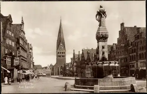 Ak Lüneburg in Niedersachsen, Am Sande, Denkmal, Kirchturm
