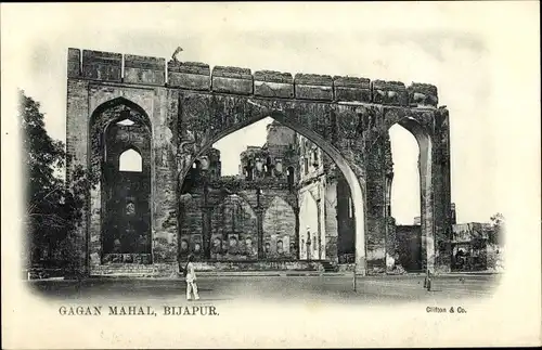 Ak Bijapur Indien, Gagan Mahal