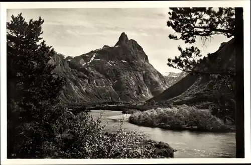 Ak Romsdalen Norwegen, Blick auf das Romsdalshorn