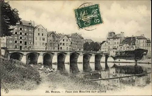 Ak Meaux Seine-et-Marne, Face des Moulins sur pilotis