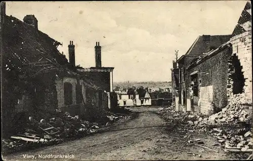 Ak Vimy Pas de Calais, Straßenpartie, Ruinen, Kriegszerstörung I. WK