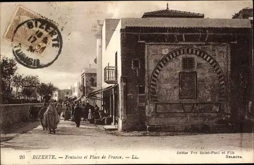 Ak Bizerte Tunesien, Fontaine et Place de France, Brunnen, Straßenpartie, Araber