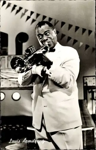 Ak Musiker Louis Armstrong, Portrait mit Trompete