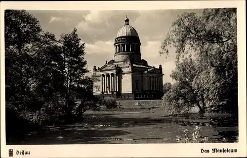 Ak Dessau in Sachsen Anhalt, Das Mausoleum