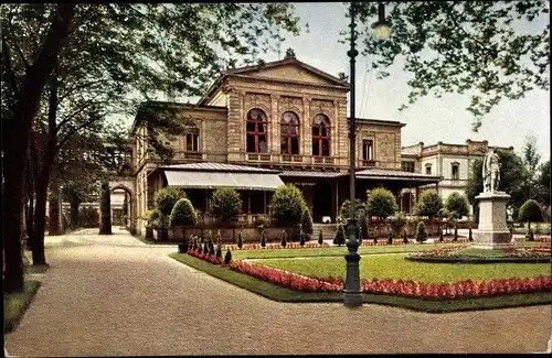 Ak Bad Kissingen Unterfranken Bayern, Kgl. Kasino mit Ludwig-Denkmal