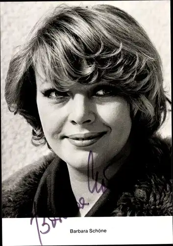 Ak Schauspielerin Barbara Schöne, Portrait mit Pelzjacke