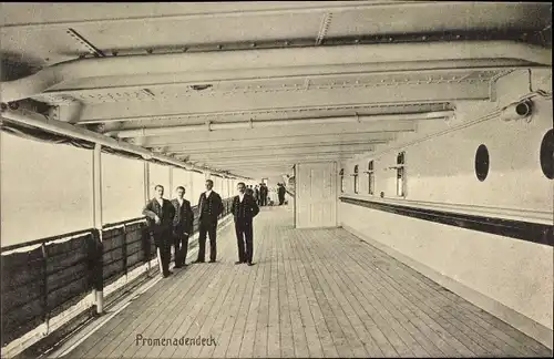 Ak Dampfer der HAPAG, Promenadendeck