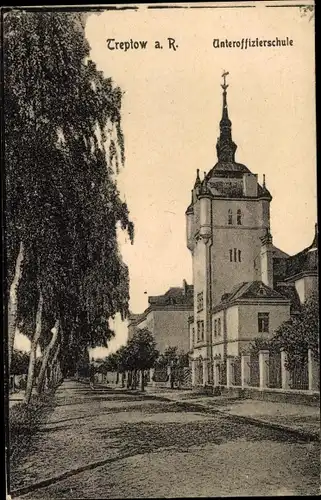 Ak Trzebiatów Treptow an der Rega Westpommern, Unteroffizierschule