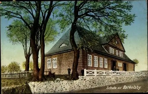 Ak Barkelsby Schwansen in Schleswig, Schule