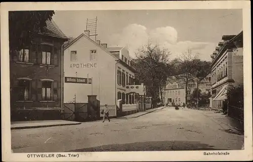 Ak Ottweiler im Saarland, Bahnhofstraße, Apotheke, Geschäft Wilhelm Schmidt