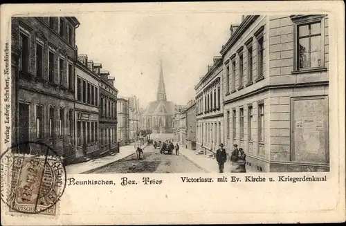 Ak Neunkirchen im Saarland, Victoriastraße, Ev. Kirche, Kriegerdenkmal