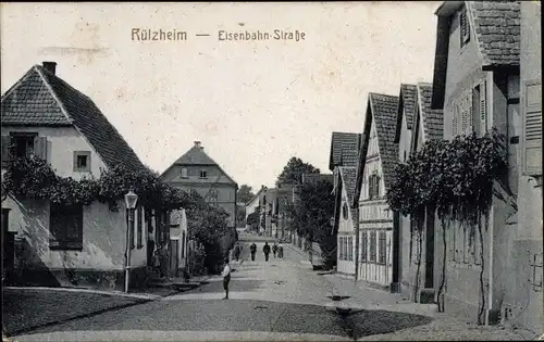 Ak Rülzheim in der Pfalz, Eisenbahnstraße, Fachwerkhaus