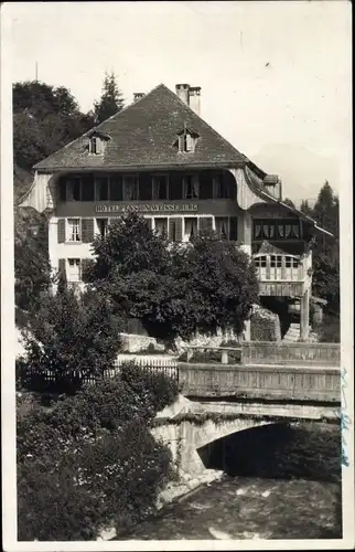 Ak Dorf Weissenburg im Simmental Kanton Bern, Hotel Pension Weissenburg