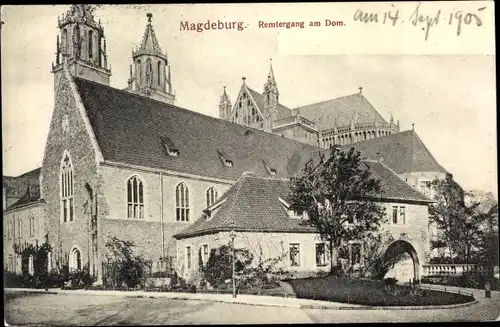 Ak Magdeburg an der Elbe, Remtergang am Dom, Tor
