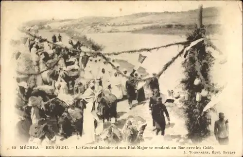 Ak Mechra Ben Alou Algerien, Le General Moinier et son Etat Major se rendant au Bac avec les Caids