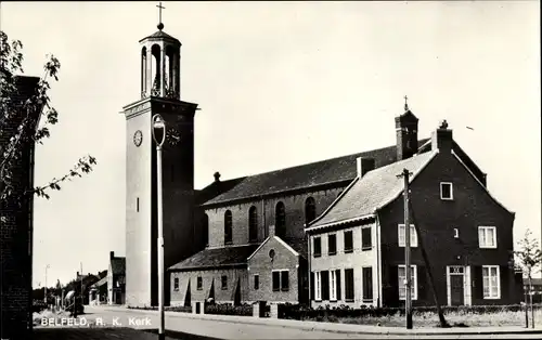 Ak Belfeld Venlo Limburg Niederlande, R.K. Kerk, Hotel-Cafe-Rest. Midden-Limburg