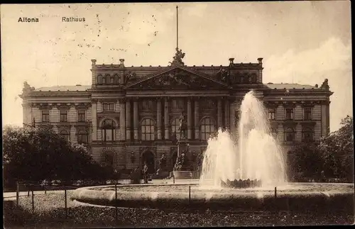 Ak Hamburg Altona. Rathaus, Gesamtansicht, Kaiser Wilhelm Denkmal, Springbrunnen