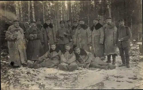 Foto Ak Russland, Deutsche Soldaten in Uniformen, I WK